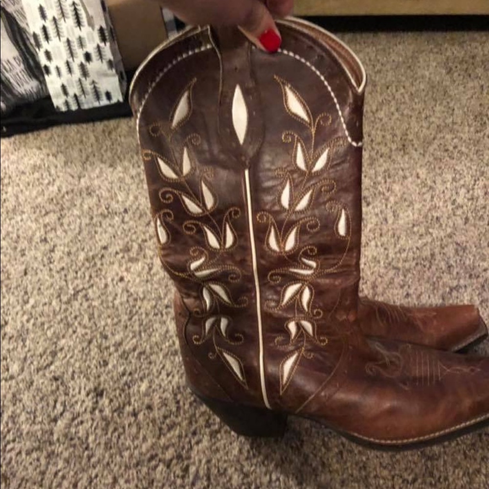 Ariat Women’s cowgirl boots